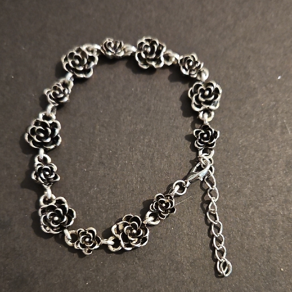 Elegant Silver Rose Bracelet